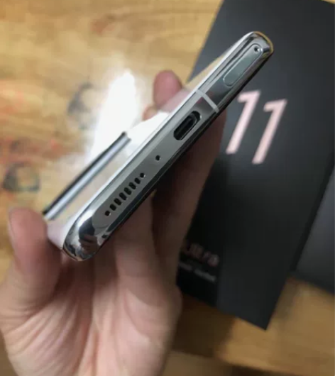 小米11 Ultra 12+256  至尊...