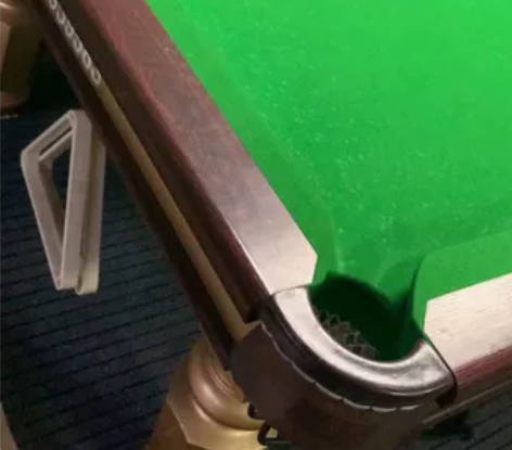 二手台球桌两张，给钱就卖！地点在长沙雨花区...