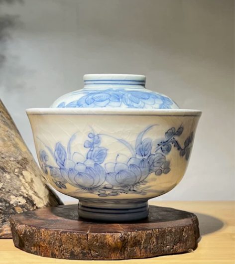 日瓷青花茶碗，盖碗，手绘，釉下彩绘，冰裂开...