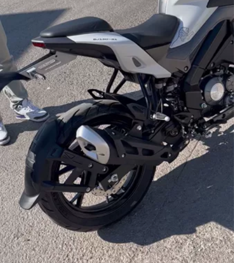 贝纳利小迅龙150S。 原车原户 20...