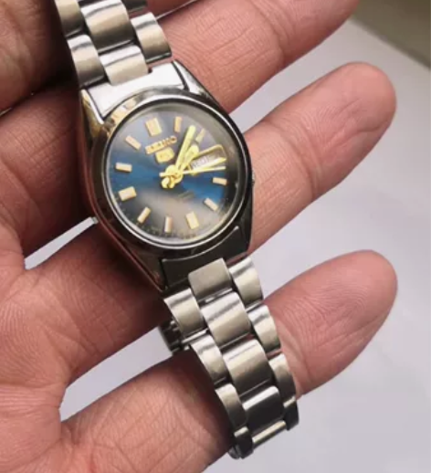 老款手表，走时正常，seiko品牌，库存基...