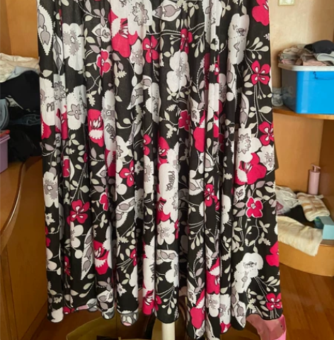 年代裙松紧花色半裙 均码 全新 料子舒服 ...