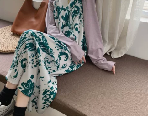 早春新款女装晕染印花吊带连衣裙打底小个子港...
