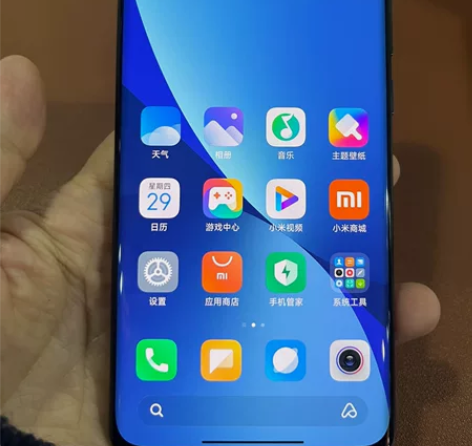 小米12，8+128，黑色，屏幕有划痕，后...