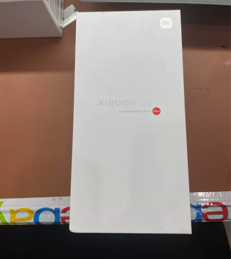 小米12s 白色8+128g.官方保修到7...