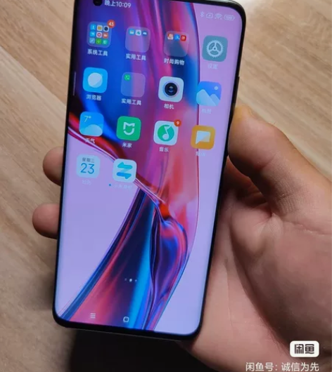自用小米10Pro。8+256内存。 三星...