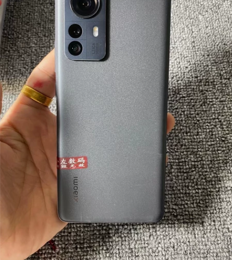 小米12spro 12+512GB版本，骁...