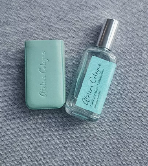 欧珑 加州盛夏香水，30ml有皮套 余量如...