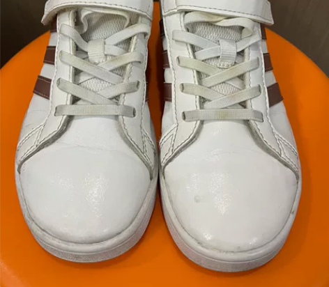 阿迪儿童板鞋，34码，内长21cm 感兴趣...