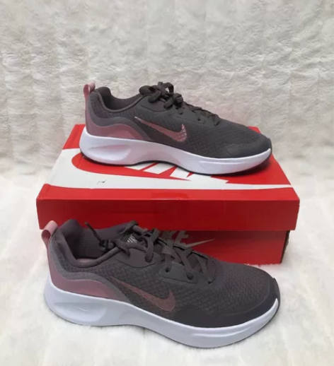 全新正品NIKE 大童休闲运动鞋 37.5...