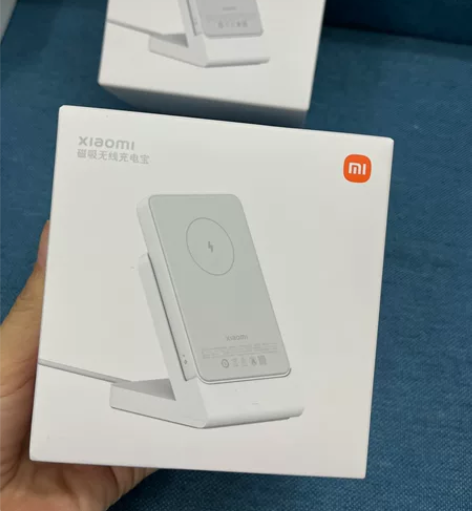 小米磁吸无线充电宝、官方正品、全新未拆封、...
