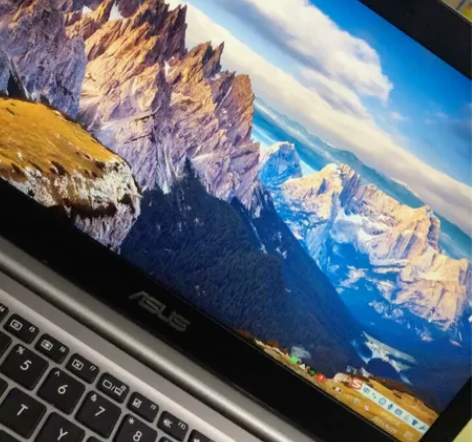 华硕灵耀u310uk。超薄机身 流畅运行...