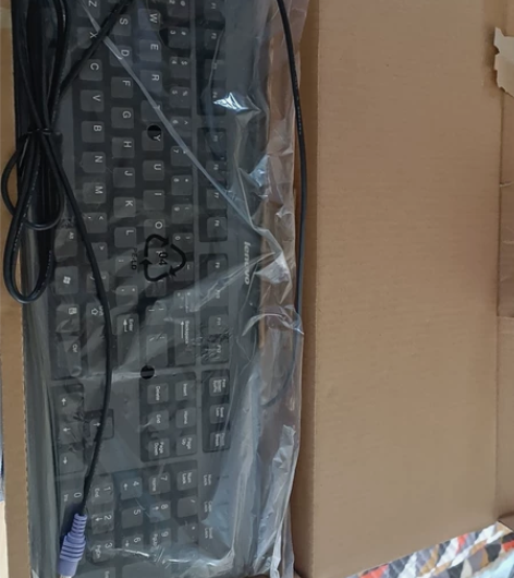 闲置联想电脑键盘 感兴趣的话点“我想要”和...