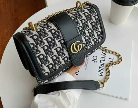 【闲置】香港代购时尚潮限定女包单肩斜挎女士...