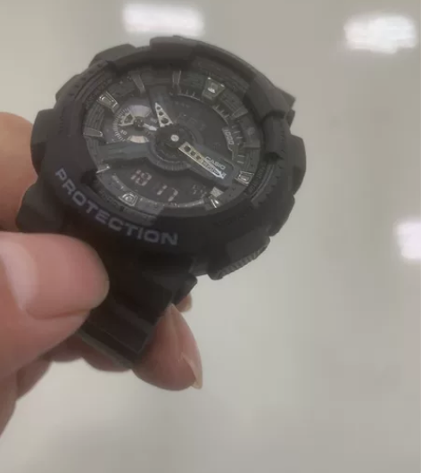 出卡西欧黑武士，买了几个月，没怎么带过，九...