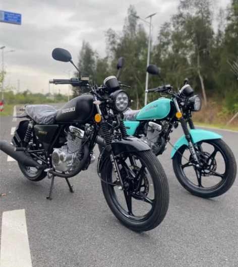 二手摩托车网红铃木复古150CC  九成新...
