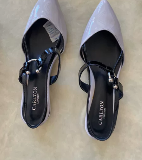 全新卡尔顿伦敦撞色金属扣一字带平底女鞋女士...