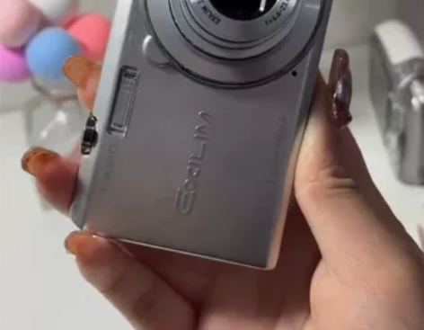 卡西欧ZS12 1610w高像素     ...