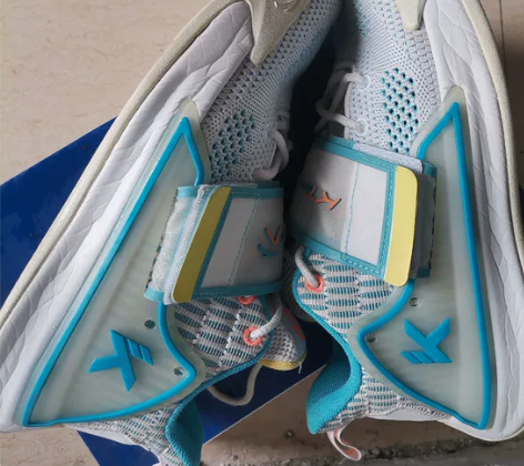 安踏水花之前200左右入的，42.5码，因...