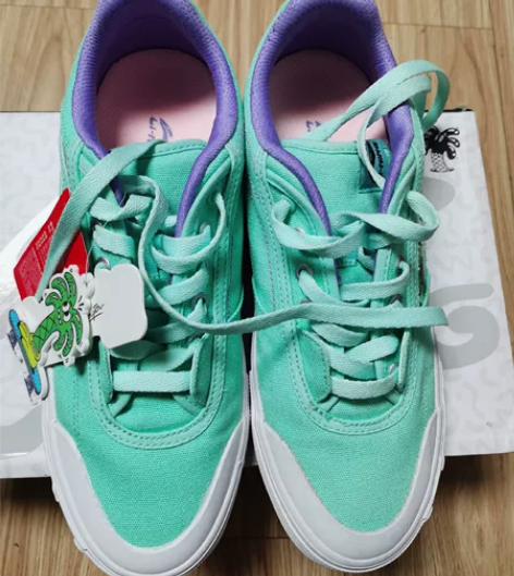 李宁板鞋，全新，39码原价499，便宜出售...