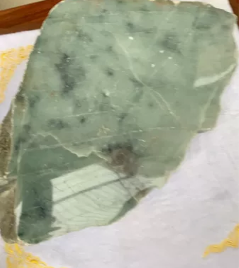 翡翠会卡飘花解口料 宝贝介绍:实价,有种水...