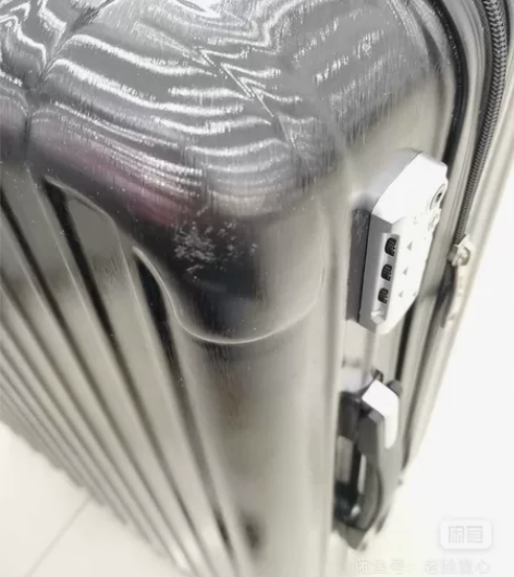 捡漏啦！商场撤柜，样品处理！24寸爱华仕拉...