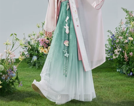 七月夕汉服原创 兔兔蘑力 对襟绣花改良长干...