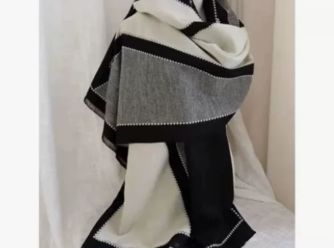 百家好围巾，全新，非偏远包邮 检查发现有一...