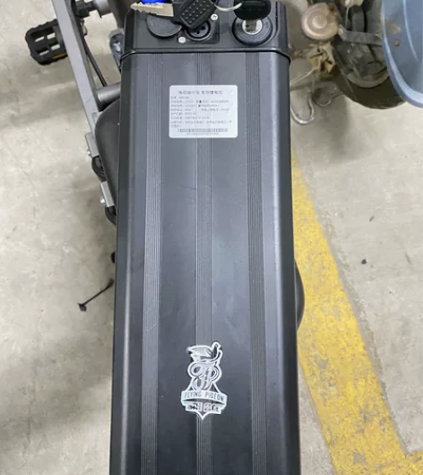 电动车锂程电池48v8ah 新车10月底买...