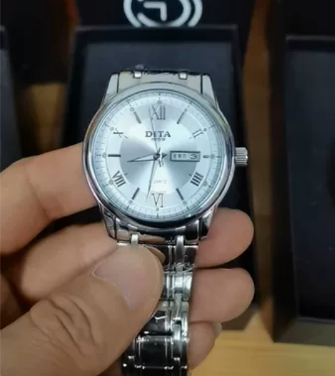 特价全新钢带商务休闲男士石英手表双日历显示...