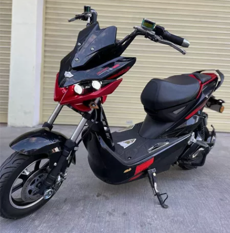 出售准新车战狼电动车，72v20a大电池一...