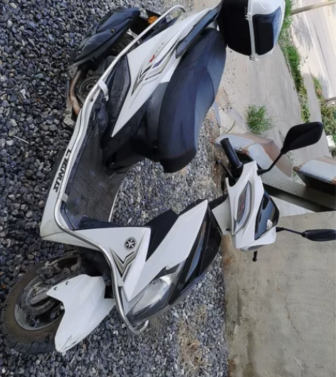 不到两年跑了9000公里，准新车，手续齐全...