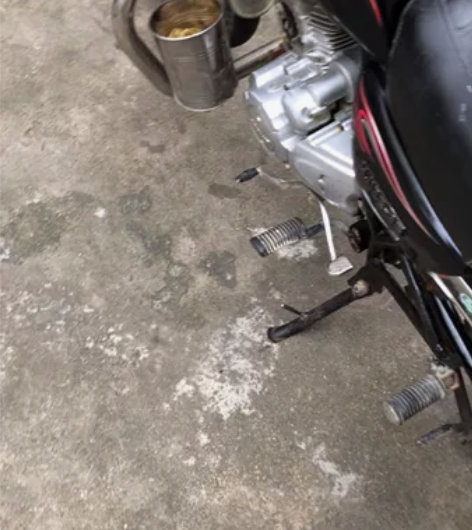 豪爵摩托车，二手豪爵男装摩托车125的，发...