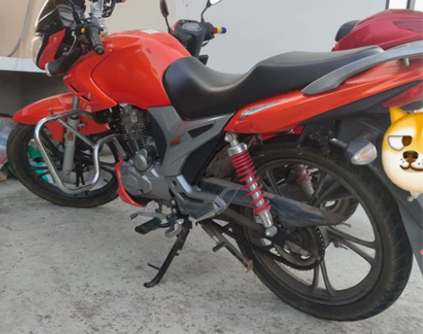 豪爵摩托车，14年的1.2w的车 在家放了...