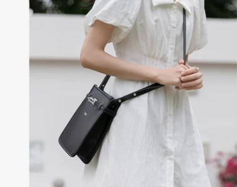 法式复古白色小翻领收腰短裙夏季女2022新...