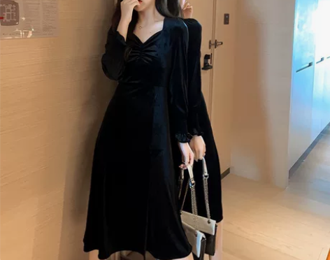 法式轻奢黑色丝绒连衣裙 只穿过一次 中长裙...