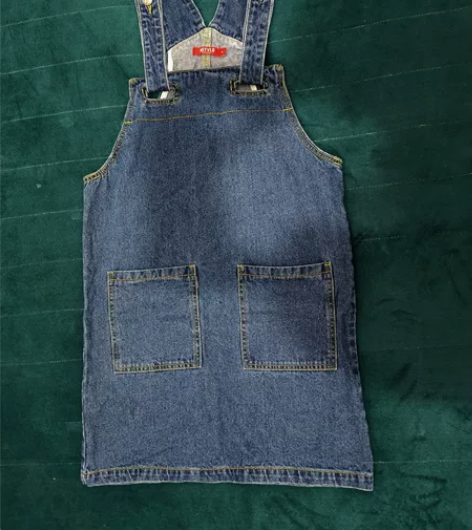 韩都衣舍背带裙S码，两百多入的，只穿了一次...