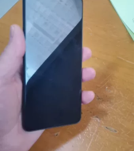 中兴远航10，5G手机，4+128内存，基...