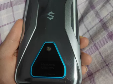 黑鲨游戏手机3  12128   成色95...
