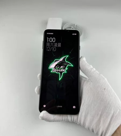 黑鲨游戏手机3 5g手机 8+128高通骁...