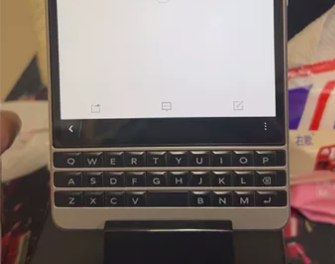 黑莓PASSPORT护照二代 无ID 屏幕...