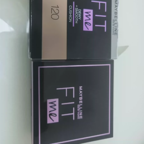 美宝莲定制粉底轻垫霜水润版 日期23年8月...