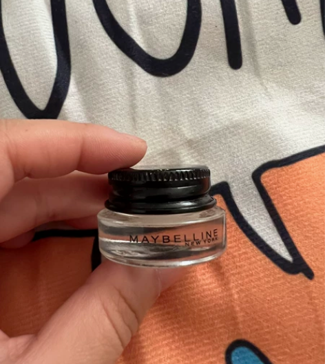 美宝莲高光膏眼影膏 白色04 余量如图 不...