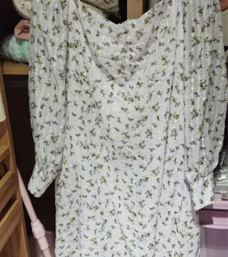 几乎全新，实体店购入的紫色碎花长袖连衣裙 ...