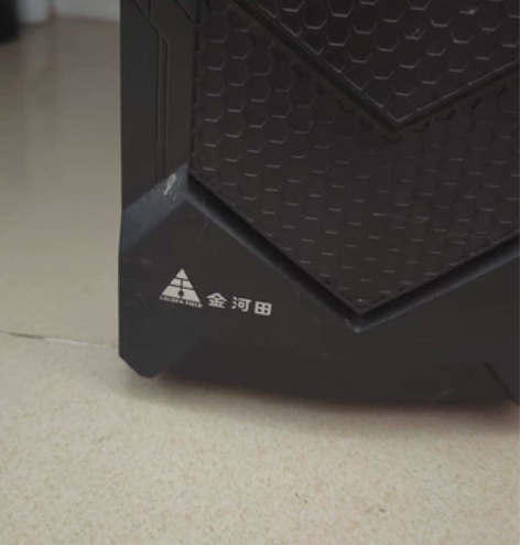 金河田F19空机箱,有要的私聊。 感兴趣的...