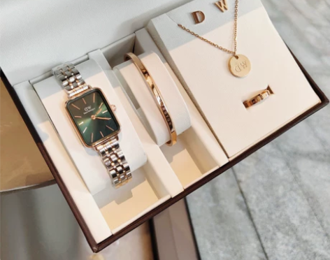 全新DW手表 手镯 手链 戒指 项链 耳钉...