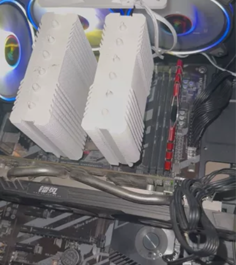 技嘉x570ud主板9.9成新，功能完好无...