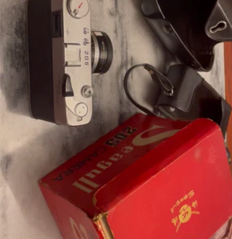 海鸥205相机 成色一般，底部氧化严重老物...