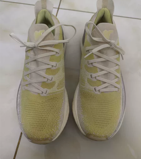 安踏创2.0pro缓震跑鞋荧光绿色43码鞋...