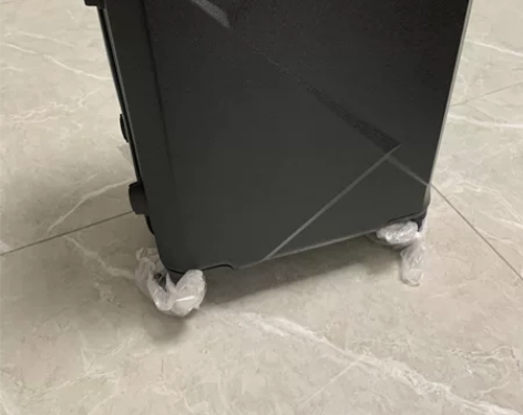 奥迪 旅行箱 买车时送的行李箱，全新奥迪密...